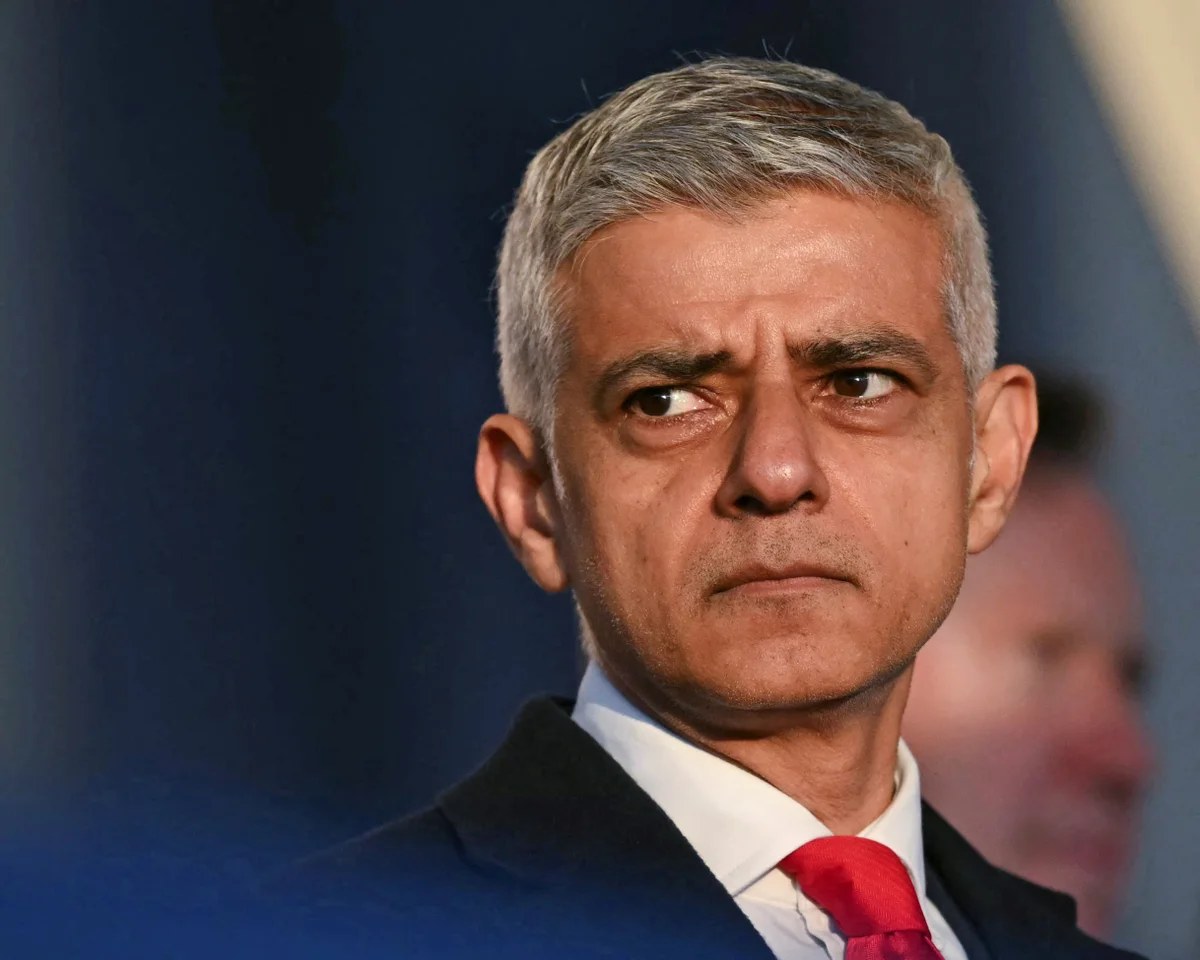Sadiq Khan agrees to have his texts and emails searched in Palantir legal battle