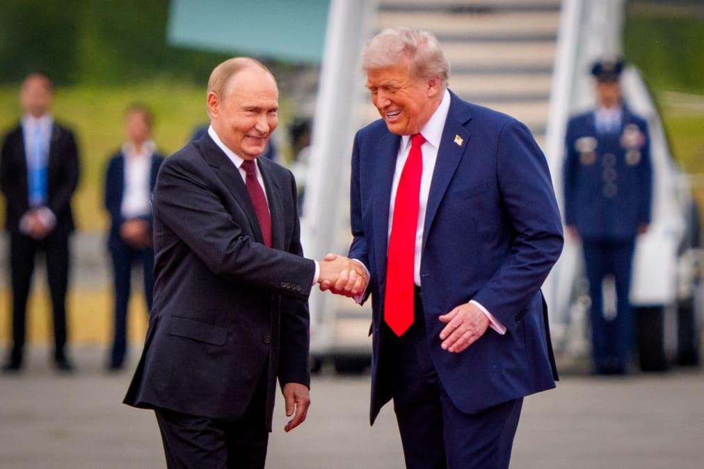 Трамп: Украине пришло время обзавестись новым президентом
