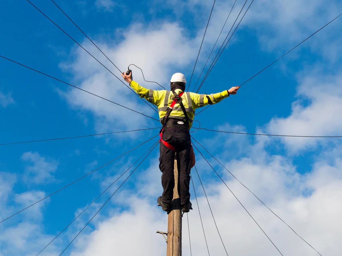UK risks falling behind in AI race without faster telecoms upgrades, say executives