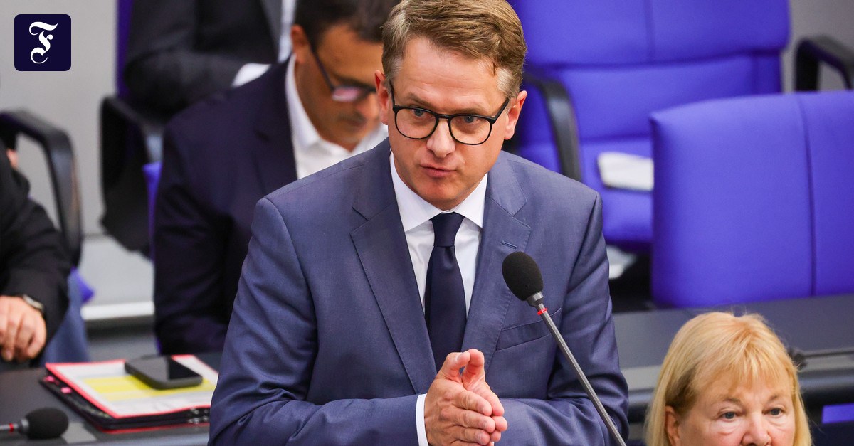 Regierungsbefragung: Linnemann: Tue alles für  Beitragsstabilität