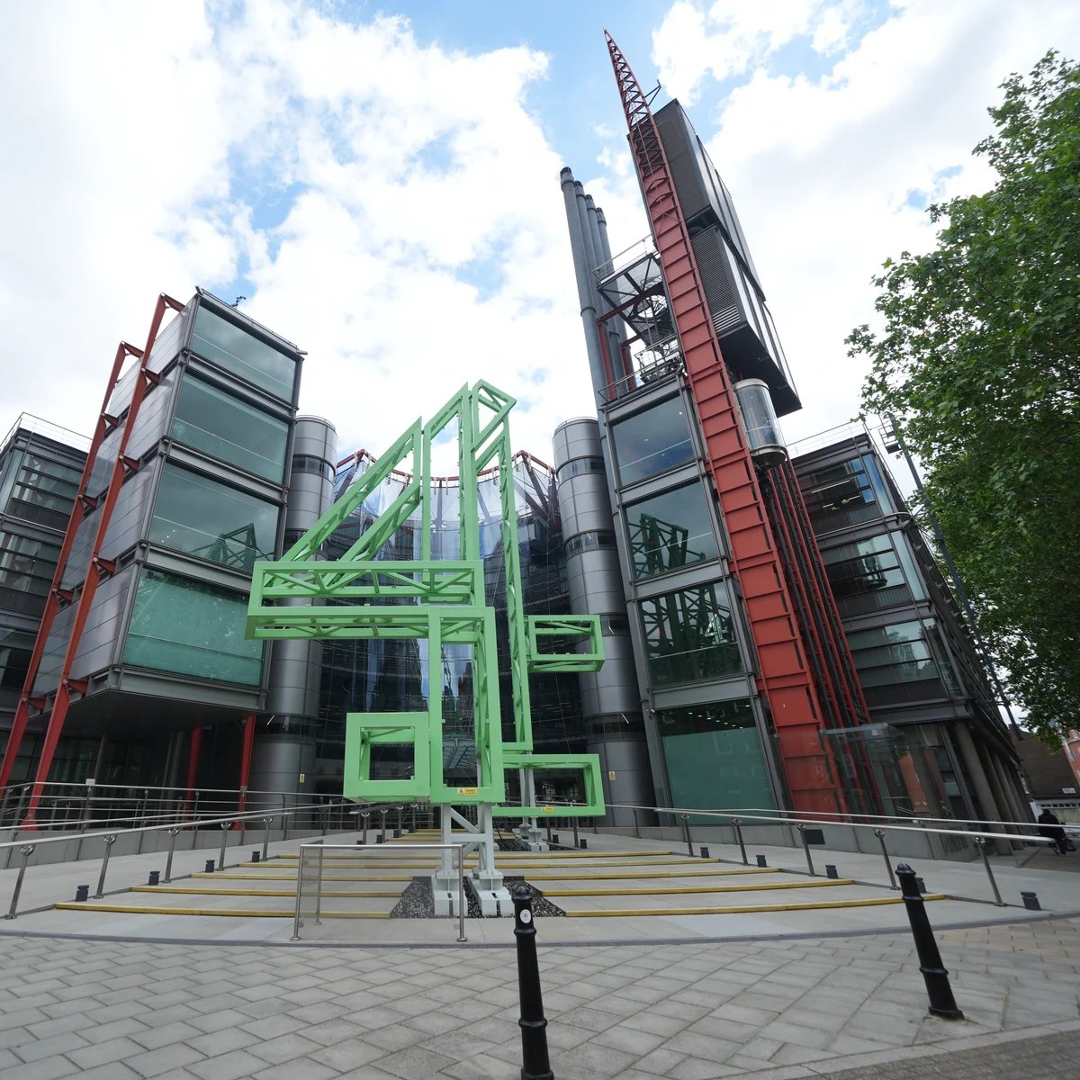 Channel 4 to axe about 300 jobs in biggest layoffs in its history