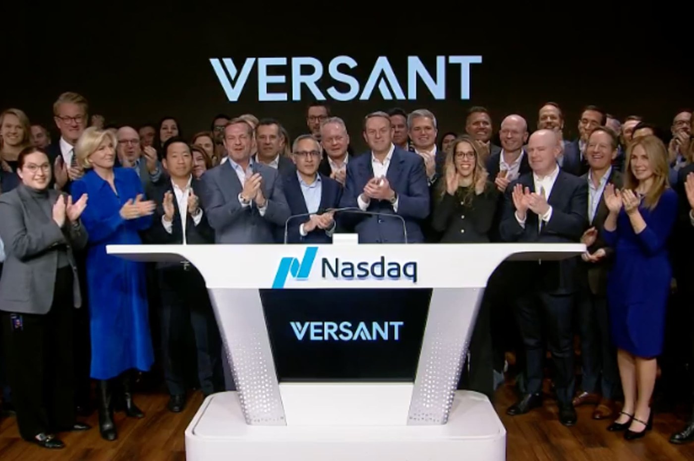 Versant shares surge 10% after company raises 2026 outlook on platforms, advertising momentum