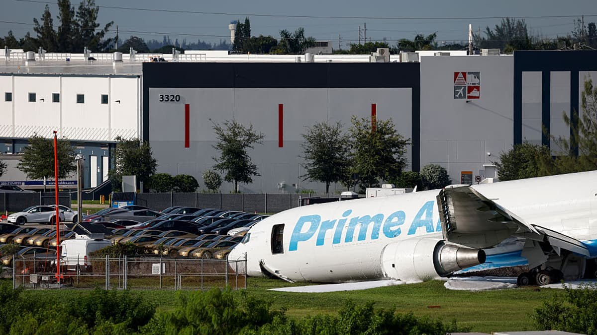 At least 5 killed in Amazon Prime Air cargo plane crash in Miami