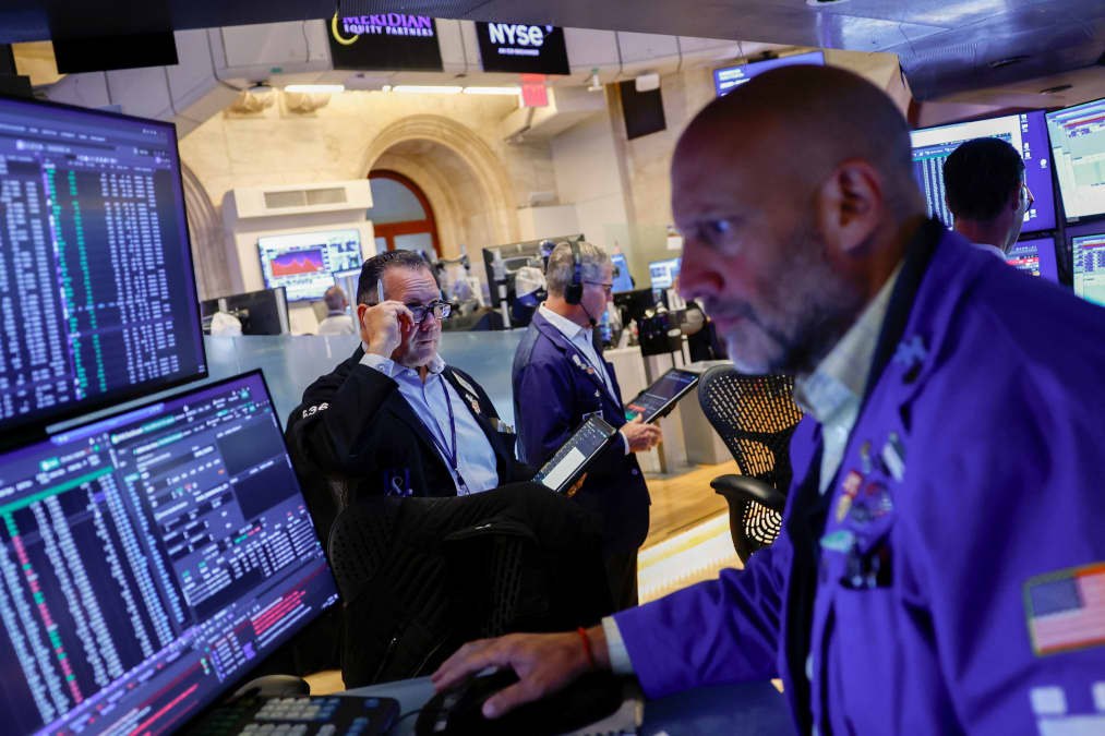 Yield on 10-year Treasury hovers above 5% as investors await Fed decision
