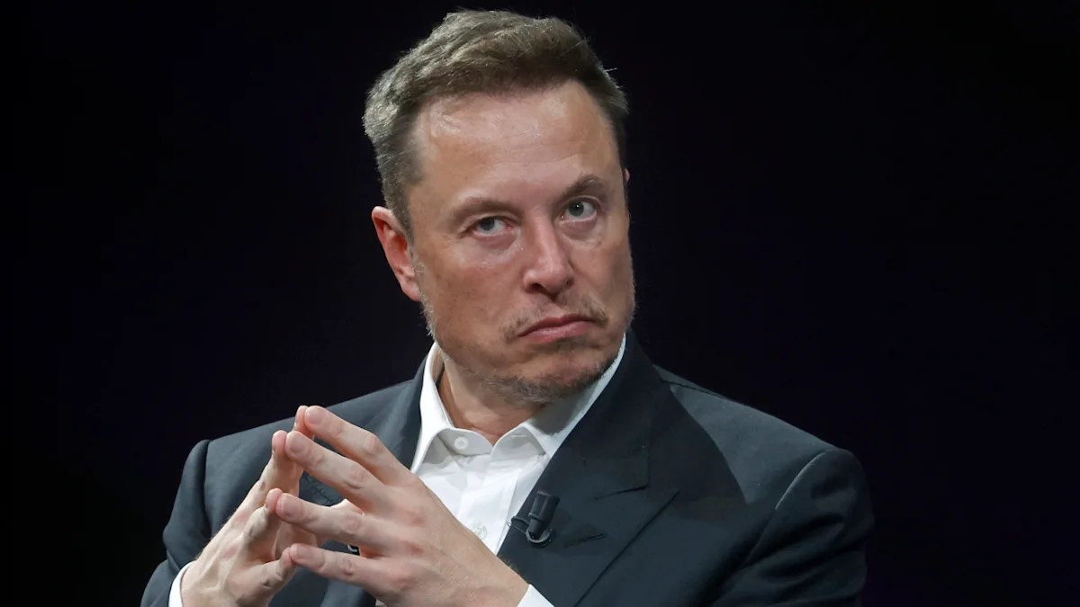 Elon Musk issues red flag warning to group of SpaceX traders — but they keep doubling down. Are you making the same bet?