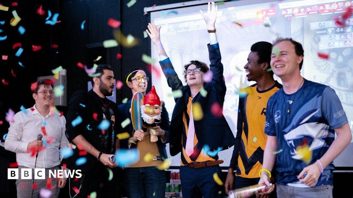 Why students are being paid £2,000 to play computer games