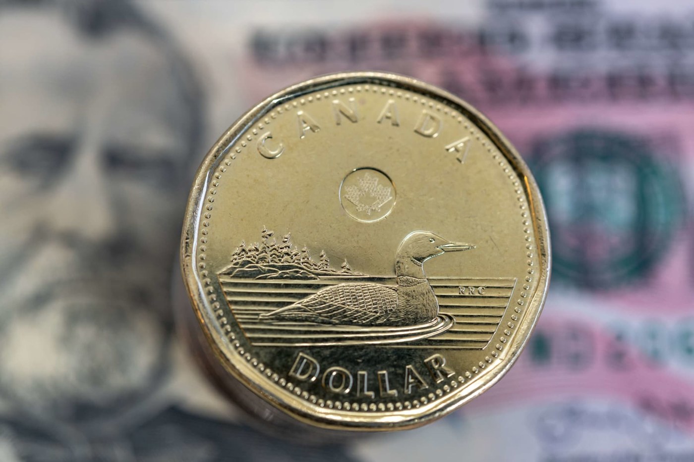 'They asked too much': Canadian dollar slides as Ottawa and Washington head for all-out trade war