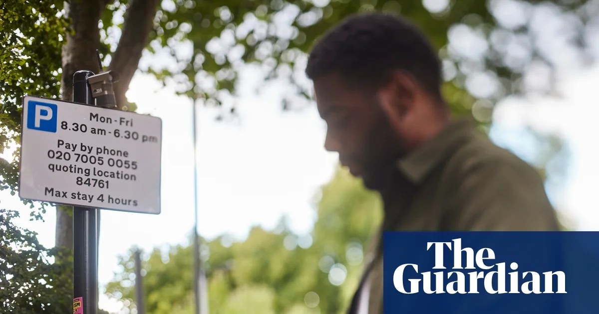 ‘You owe parking fees’: experts warn of fake RingGo text scam