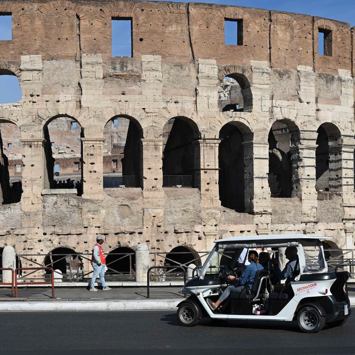 They embraced the Fiat 500, the Vespa, even tuk-tuks. But will Romans draw the line at the golf cart?