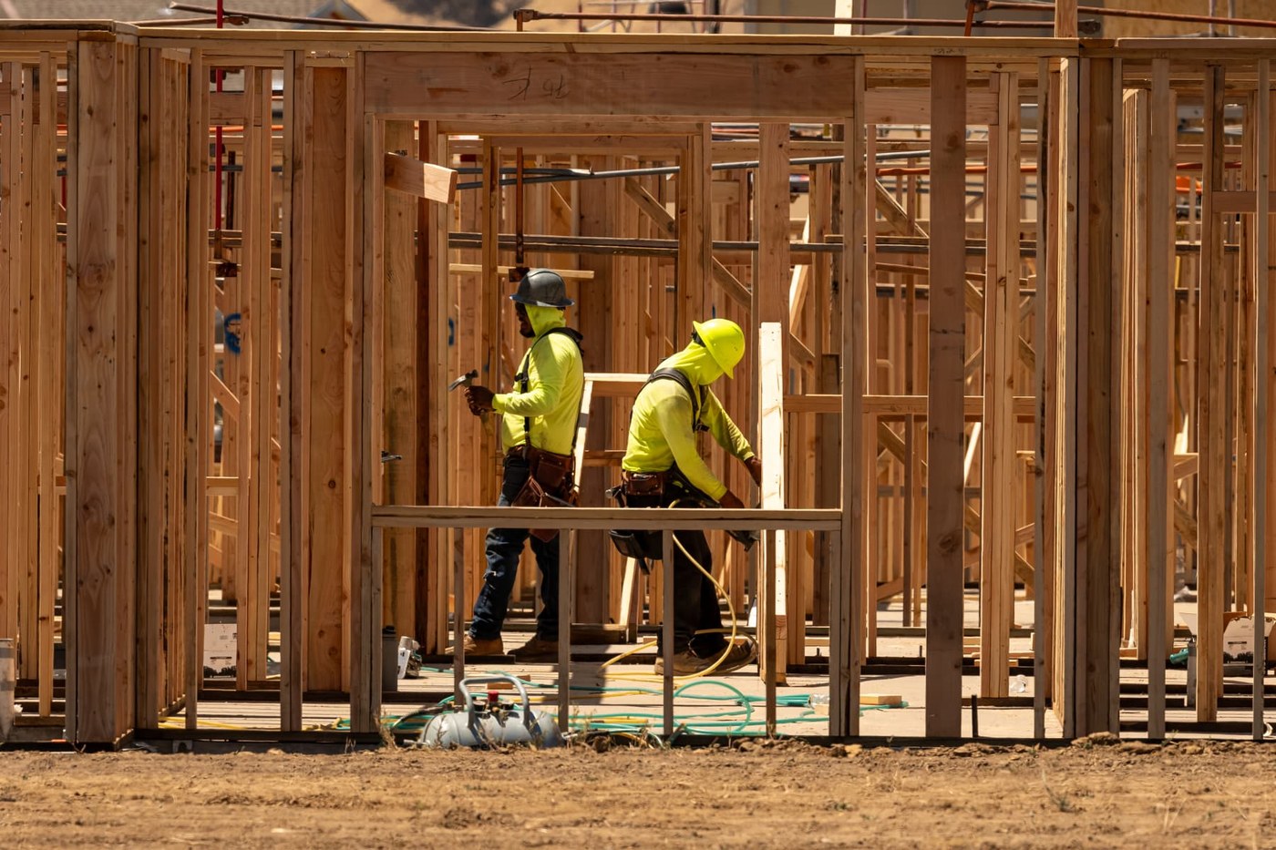 Lennar shares pop as Berkshire builds almost a 10% stake in beleaguered homebuilder