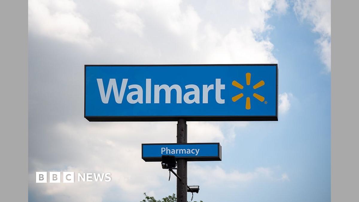 Walmart sales under strain as US shoppers pull back