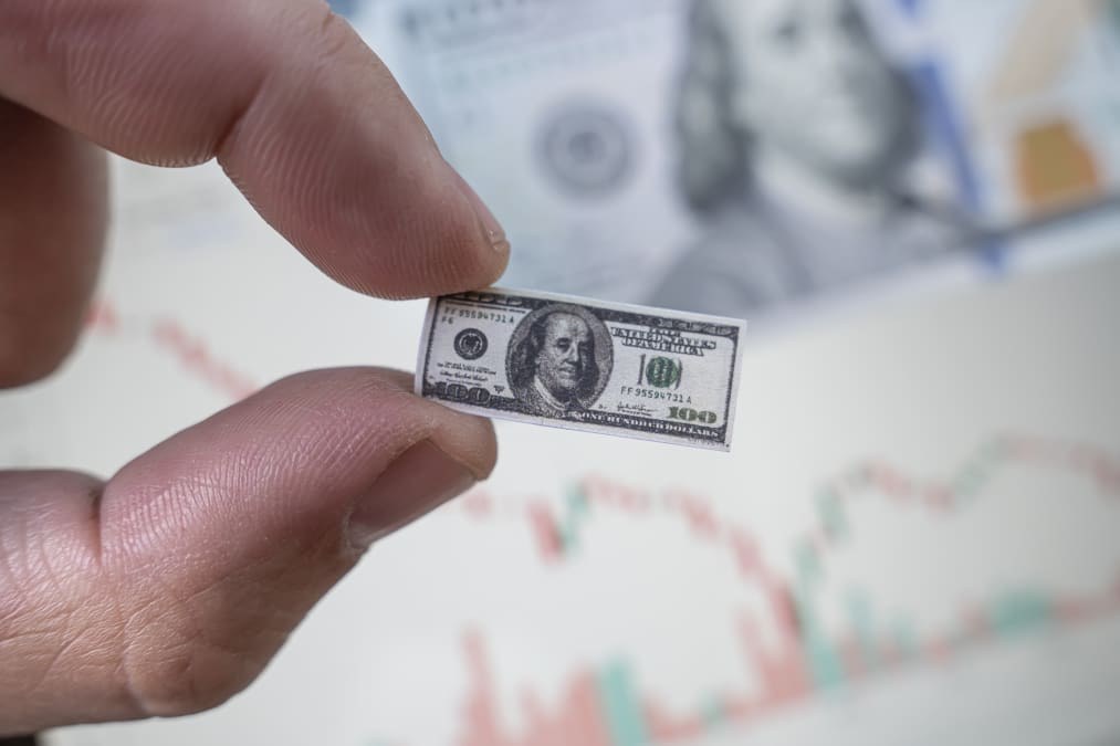 Inflation is outpacing wage growth again, squeezing Americans’ paychecks