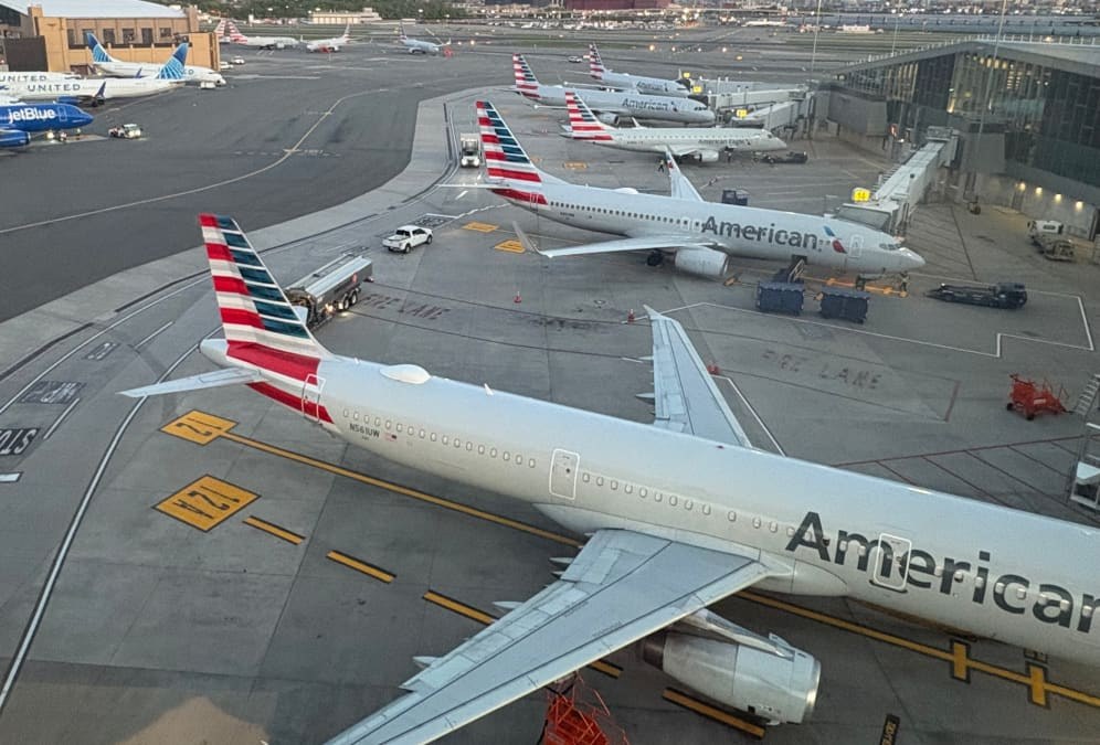 American starts letting customers mix cash and miles for tickets